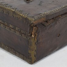 Small coffer or box in leather, France circa 1600-1700