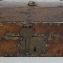 Small coffer or box in leather, France circa 1600-1700