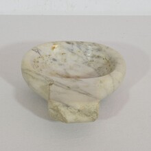 Small baroque marble holy water font or stoup, Italy circa 1750