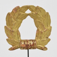 Small neoclassical giltwood laurel ornament, Italy circa 1780