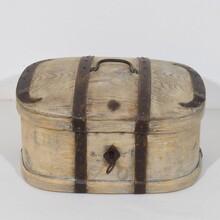 Bentwood travel box or chest, Sweden circa 1800-1850